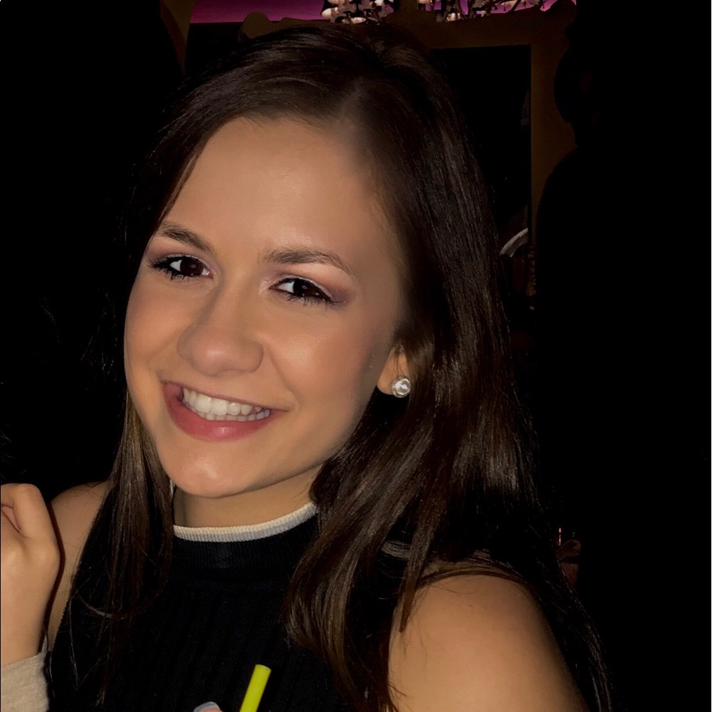 Meet your Posher, Emily